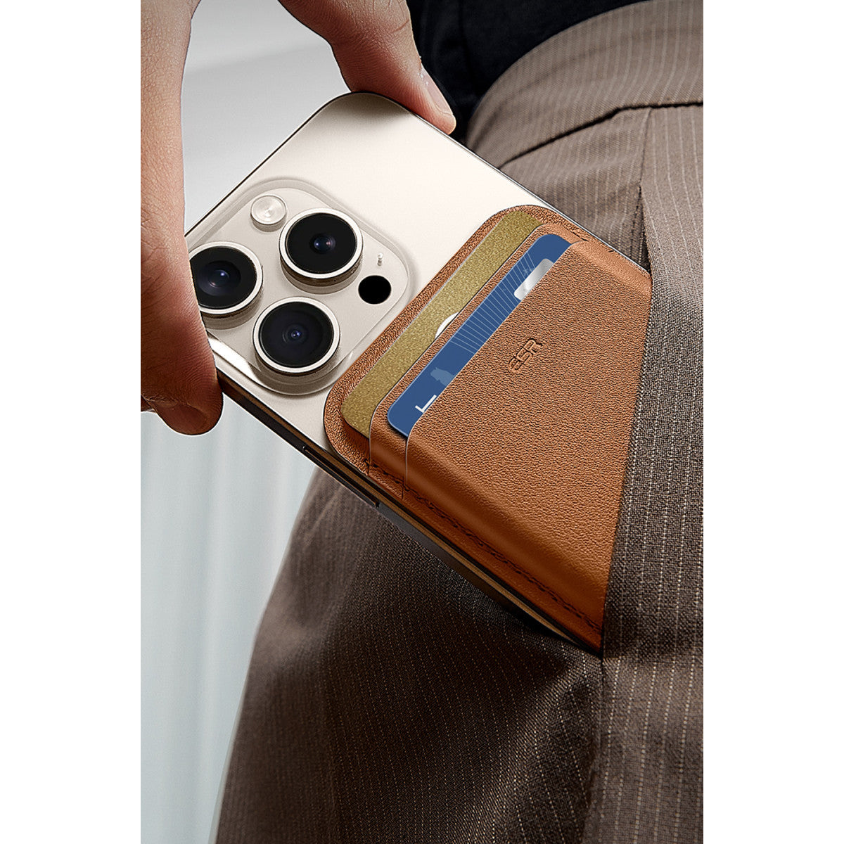 ESR HaloLock Wallet Boost Magsafe Kartlık - Kahverengi