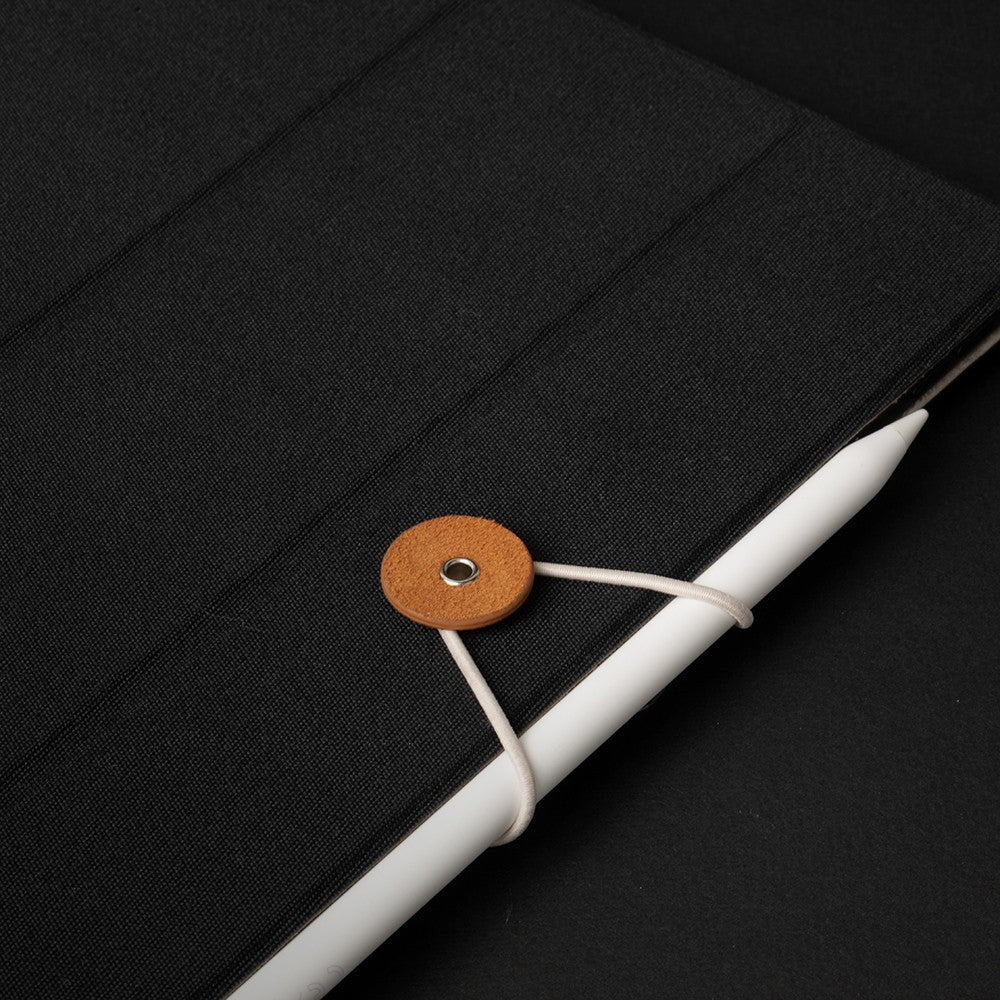 Apple iPad Pro 12.9 2018 (3.Nesil) Native Union W.F.A Folio Serisi Katlanabilir Standlı Tablet Kılıfı - Siyah