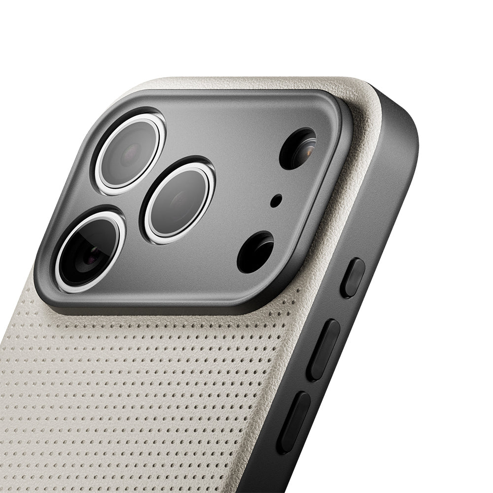 Apple iPhone 18 Pro Max Kılıf MagSafe Şarj Özellikli Deri Dokulu Native Union 2025 Active Serisi Kapak - Beyaz