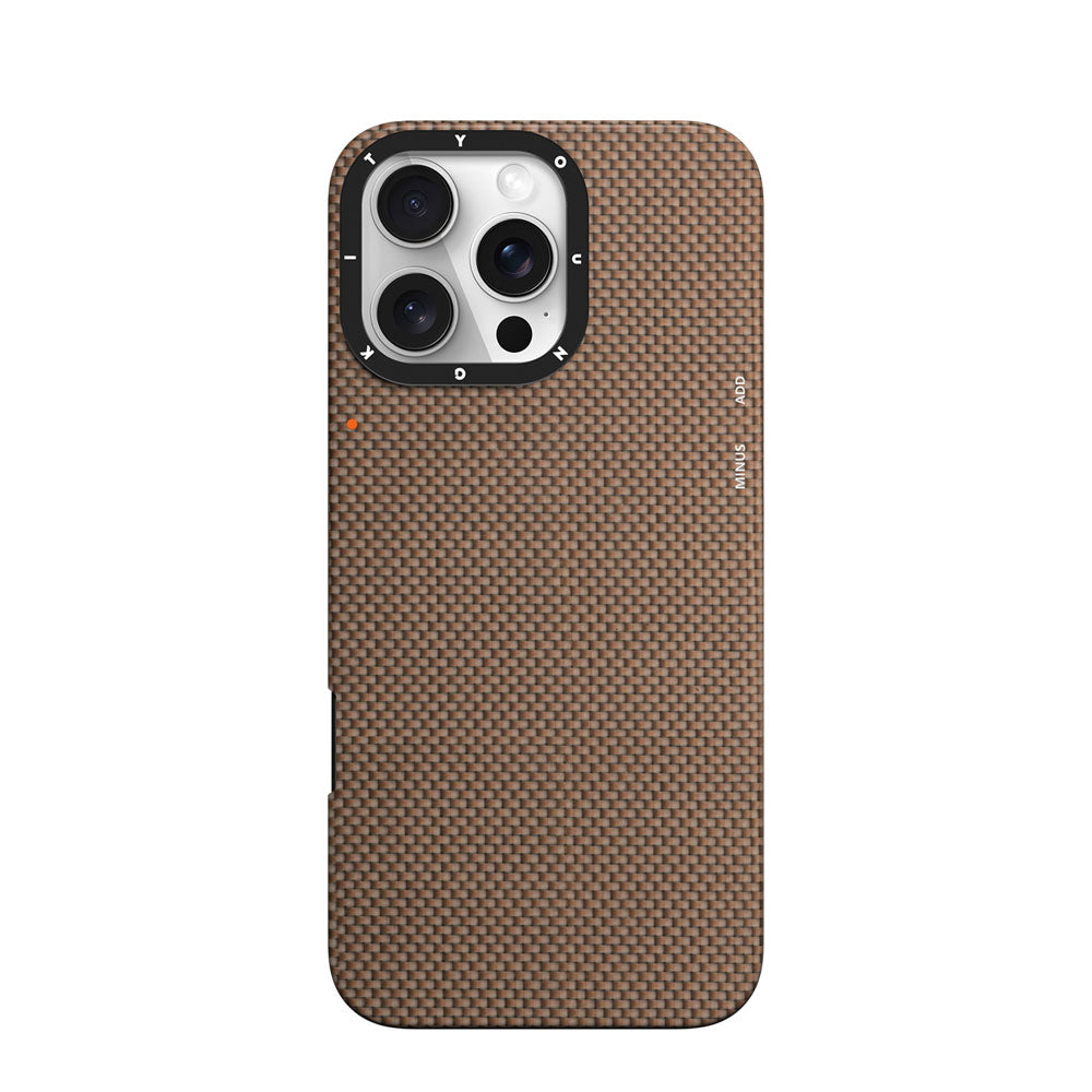 __vg|Titanyum-Gold|0|6942288422959-01|Apple iPhone 16 Pro Max Kılıf MagSafe Şarj Özellikli Aramid Fiber Youngkit 1500D Extreme Wing Titanyum-Gold Serisi Kapak