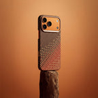 __vg|Kahverengi|6|6978373651003-07|Apple iPhone 17 Pro Max Kılıf MagSafe Şarj Özellikli Raptic Aramid Skin Serenity Serisi Karbon Kapak