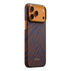__vg|Turuncu-Lacivert|1|741654370483-02|Apple iPhone 17 Pro Max Kılıf MagSafe Şarj Özellikli Aramid Karbon Fiber Pitaka Breath of Veins Serisi Kapak