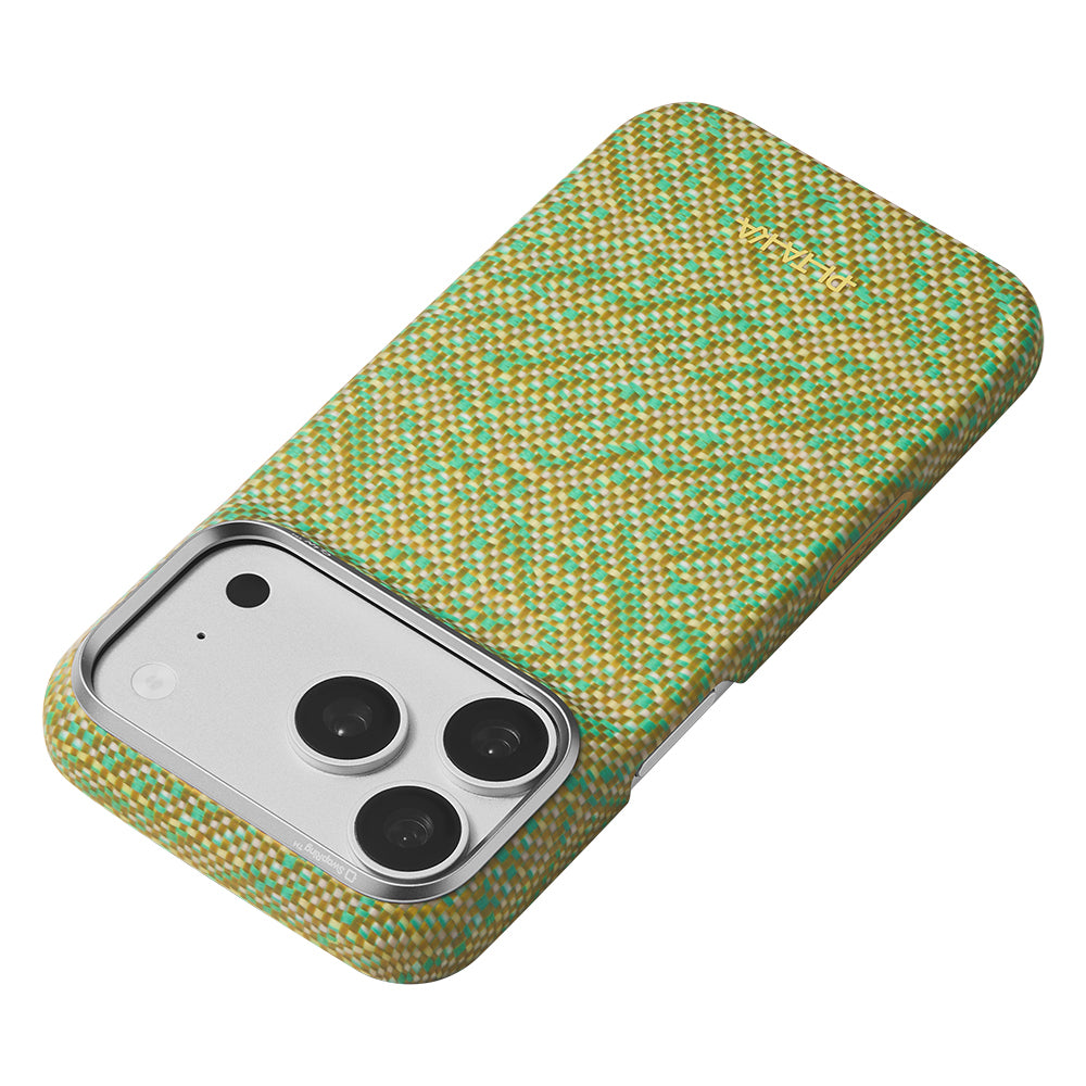 Apple iPhone 18 Pro Max Kılıf MagSafe Şarj Özellikli Aramid Karbon Fiber Pitaka Wind Over Wheat Serisi Kapak - Sarı-Yeşil