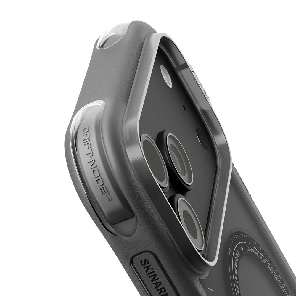 Apple iPhone 18 Pro Max Kılıf MagSafe Şarj Özellikli Airbag Tasarımlı Skinarma Avion Kapak - Siyah