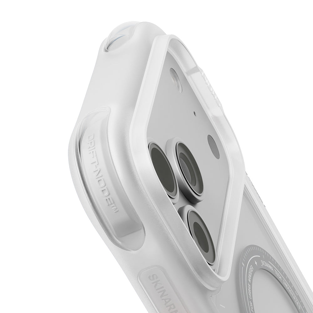 Apple iPhone 18 Pro Max Kılıf MagSafe Şarj Özellikli Airbag Tasarımlı Skinarma Avion Kapak - Beyaz