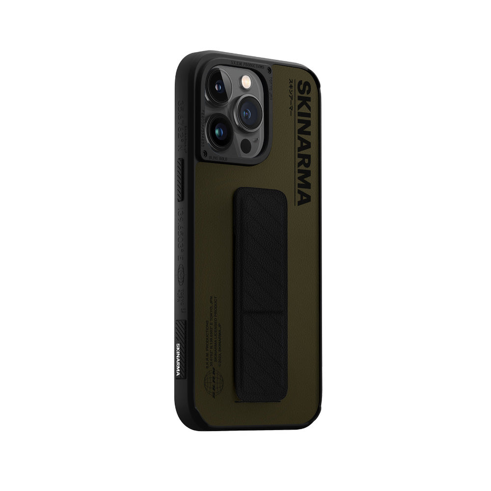 __genel|7|apple-iphone-14-pro-kilif-skinarma-standli-deri-gorunumlu-gyo-kapak-08|Apple iPhone 14 Pro Kılıf SkinArma Standlı Deri Görünümlü Gyo Kapak