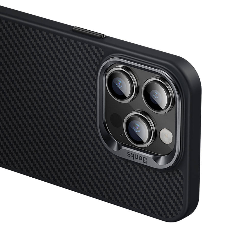 __genel|1|apple-iphone-14-pro-max-kilif-karbon-fiber-m-safe-sarj-ozellikli-benks-hybrid-armorpro-600d-kevlar-kapak-02|Apple iPhone 14 Pro Max Kılıf Karbon Fiber MagSafe Şarj Özellikli Benks Hybrid ArmorPro 600D Kevlar Kapak