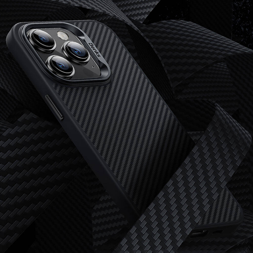 __genel|8|apple-iphone-14-pro-max-kilif-karbon-fiber-m-safe-sarj-ozellikli-benks-hybrid-armorpro-600d-kevlar-kapak-09|Apple iPhone 14 Pro Max Kılıf Karbon Fiber MagSafe Şarj Özellikli Benks Hybrid ArmorPro 600D Kevlar Kapak