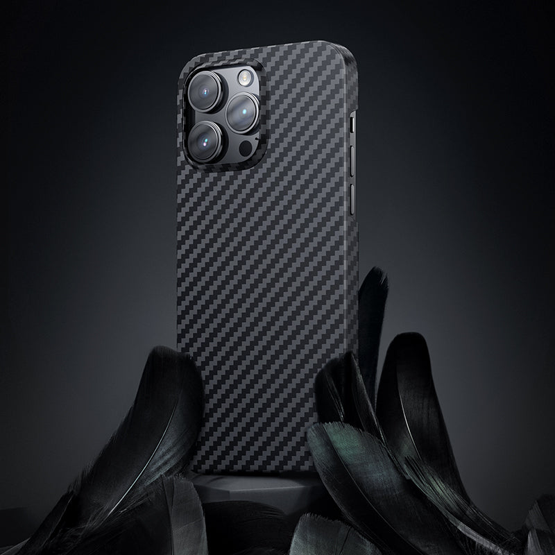 __genel|6|apple-iphone-14-pro-max-kilif-m-safe-ozellikli-karbon-fiber-benks-essential-kevlar-kapak-07|Apple iPhone 14 Pro Max Kılıf MagSafe Özellikli Karbon Fiber Benks Essential Kevlar Kapak