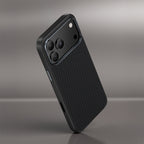 __genel|4|apple-iphone-17-pro-max-kilif-karbon-fiber-m-safe-sarj-ozellikli-benks-hybrid-armorpro-600d-kevlar-kapak-05|Apple iPhone 17 Pro Max Kılıf Karbon Fiber MagSafe Şarj Özellikli Benks Hybrid ArmorPro 600D Kevlar Kapak