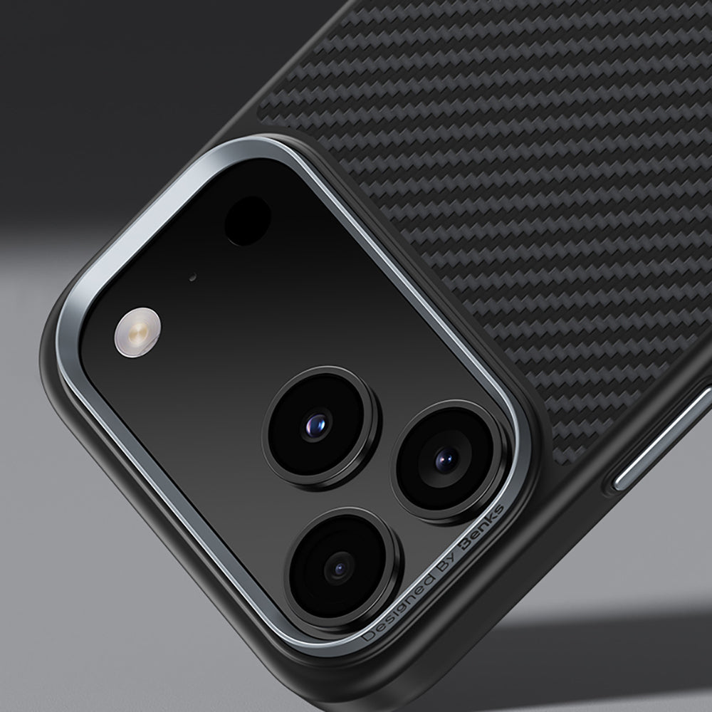 __genel|7|apple-iphone-17-pro-max-kilif-karbon-fiber-m-safe-sarj-ozellikli-benks-hybrid-armorpro-600d-kevlar-kapak-08|Apple iPhone 17 Pro Max Kılıf Karbon Fiber MagSafe Şarj Özellikli Benks Hybrid ArmorPro 600D Kevlar Kapak