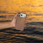 __genel|21|apple-iphone-17-pro-max-kilif-m-safe-sarj-ozellikli-aramid-karbon-fiber-pitaka-glints-of-gold-ultra-slim-serisi-kapak-22|Apple iPhone 17 Pro Max Kılıf MagSafe Şarj Özellikli Aramid Karbon Fiber Pitaka Glints of Gold Ultra Slim Serisi Kapak