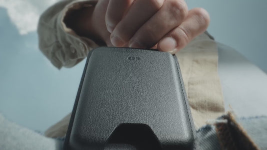 ESR iPhone MagSafe Cüzdan – 5 Kartlık, RFID, Vegan Deri